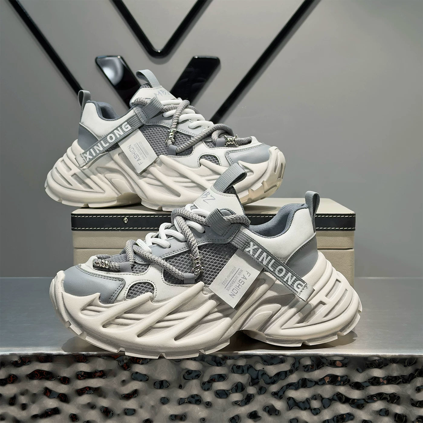 Men's Height-Increasing Platform Breathable Retro Chunky Dad Sneakers 2026 Summer New