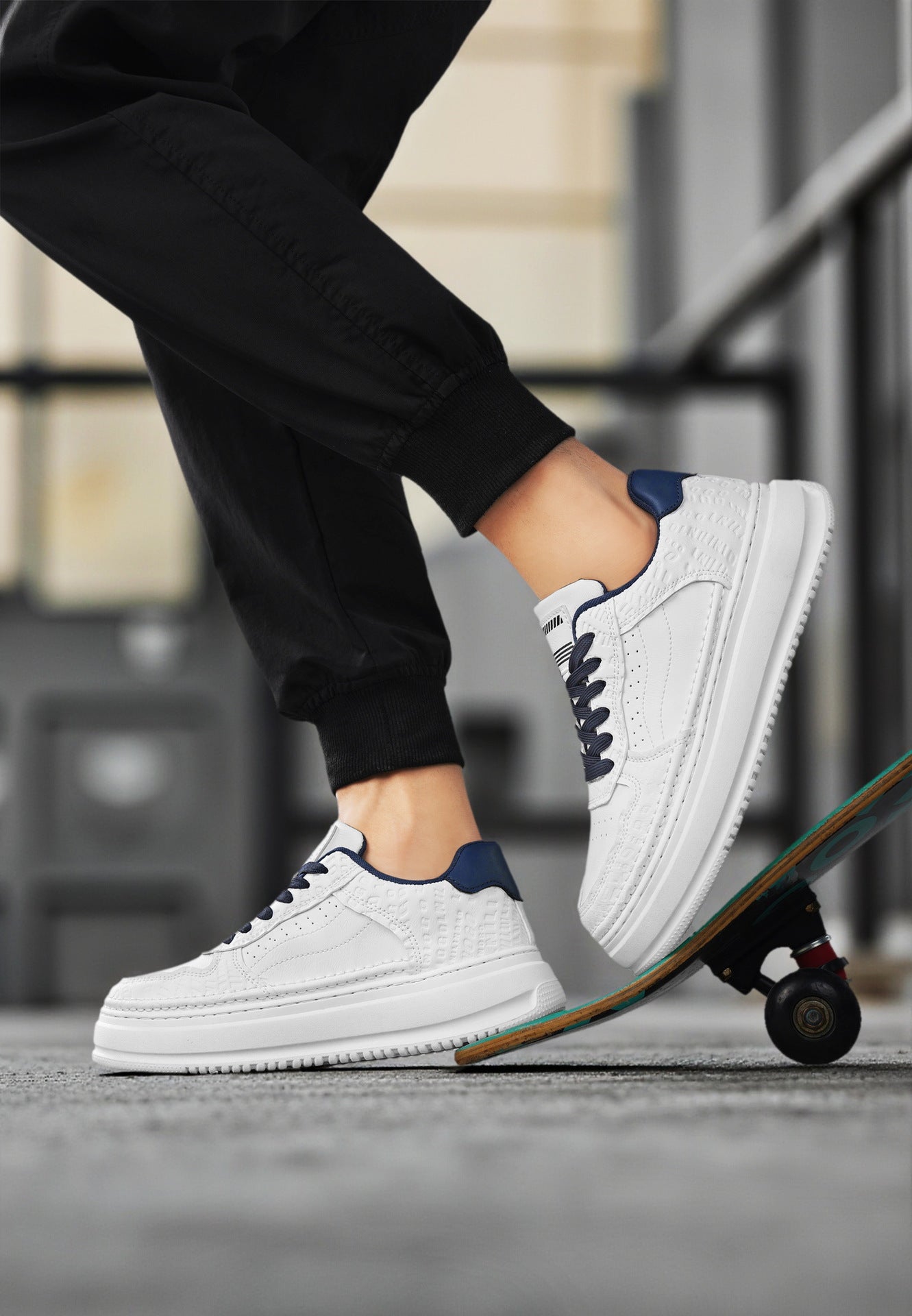 Men's 2026 new winter versatile trendy retro genuine leather white sneakers chunky sole height increasing athletic casual streetwear shoes