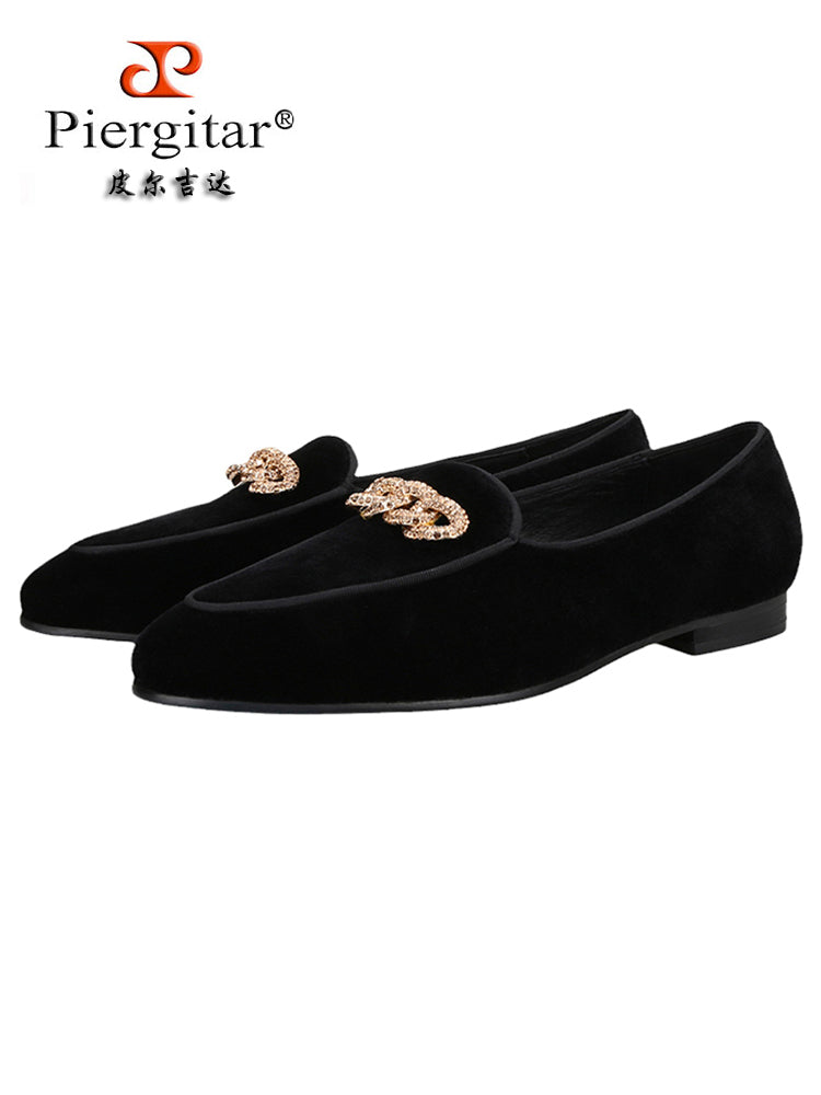 Luxury style metal buckle men's slip-on velvet loafers European and American wedding party handmade yuppie shoes lazy shoes