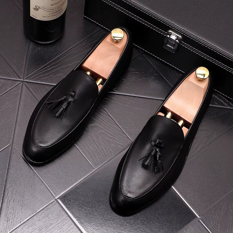 The trendy brand starts with the appearance ~ 2024 new one-foot versatile casual leather shoes, the trend of fashion increases the height of beanie shoes for men