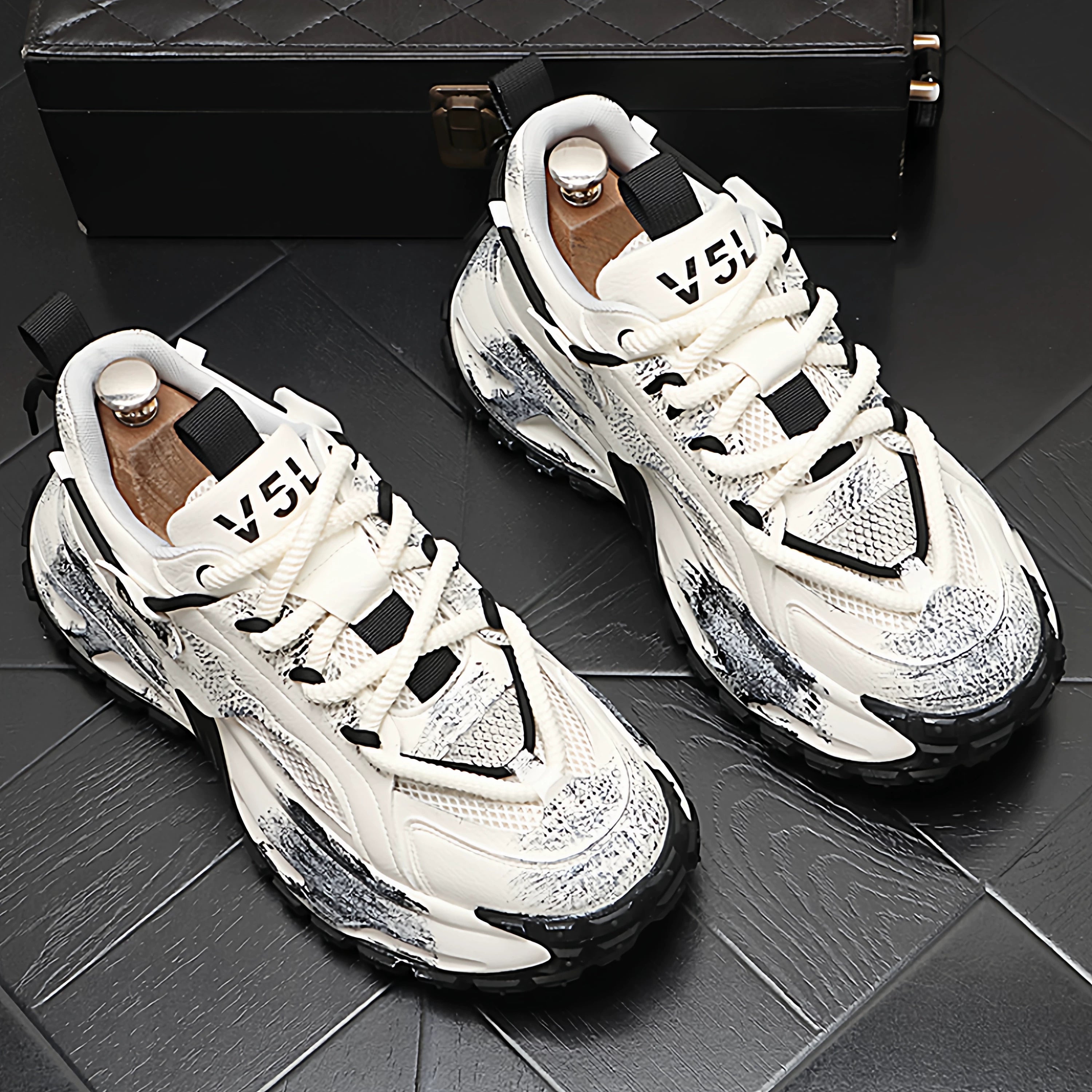 Men's 2026 New Platform Mesh Low-Top Graffiti Athletic Dad Shoes