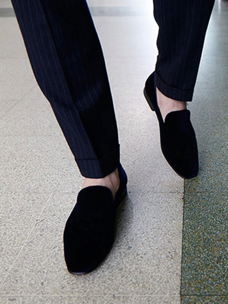 Summer leather breathable inner European and American classic men's velvet loafers fashion party trend red soles shoes men