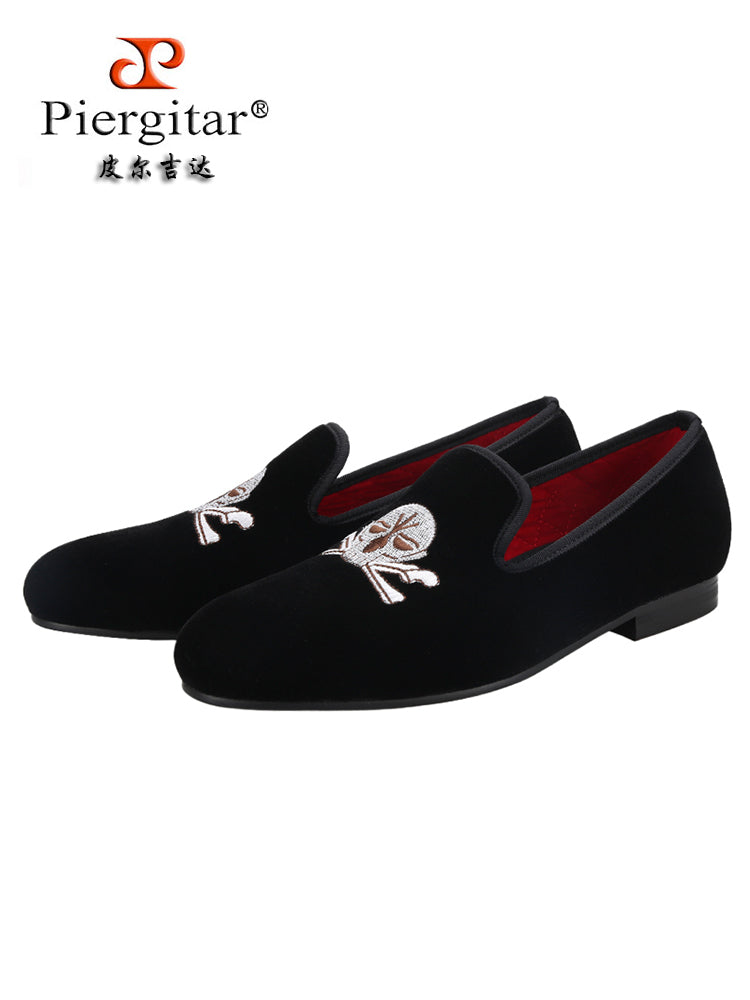 Velvet electric embroidery retro skull men's shoes European and American large size loafers driving shoes lazy shoes trendy low-top shoes