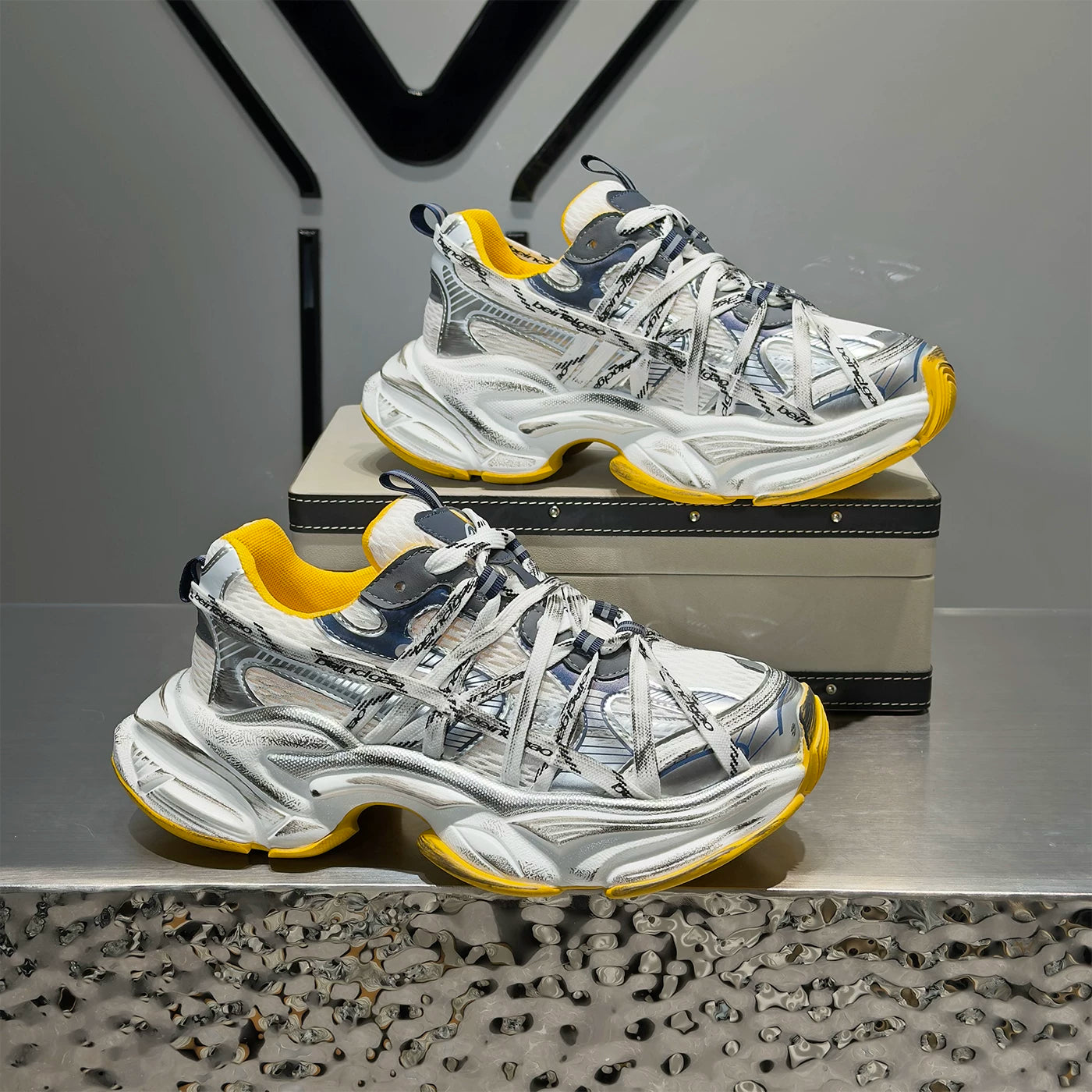 Men's Height-Increasing Platform Breathable Mesh Chunky Dad Sneakers 2026 Summer New