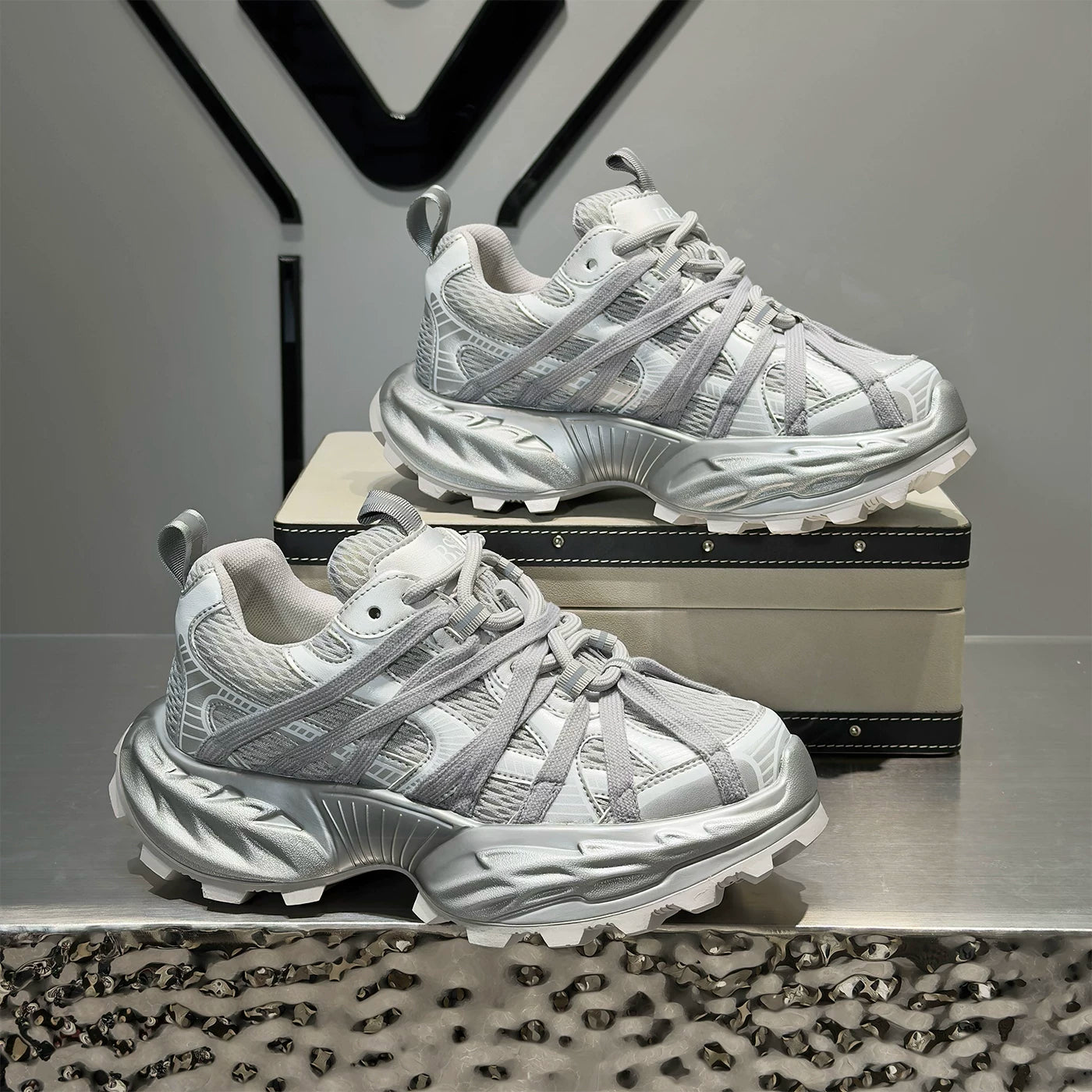 Men's Height-Increasing Platform Breathable Non-Slip Chunky Dad Sneakers 2026 Summer New