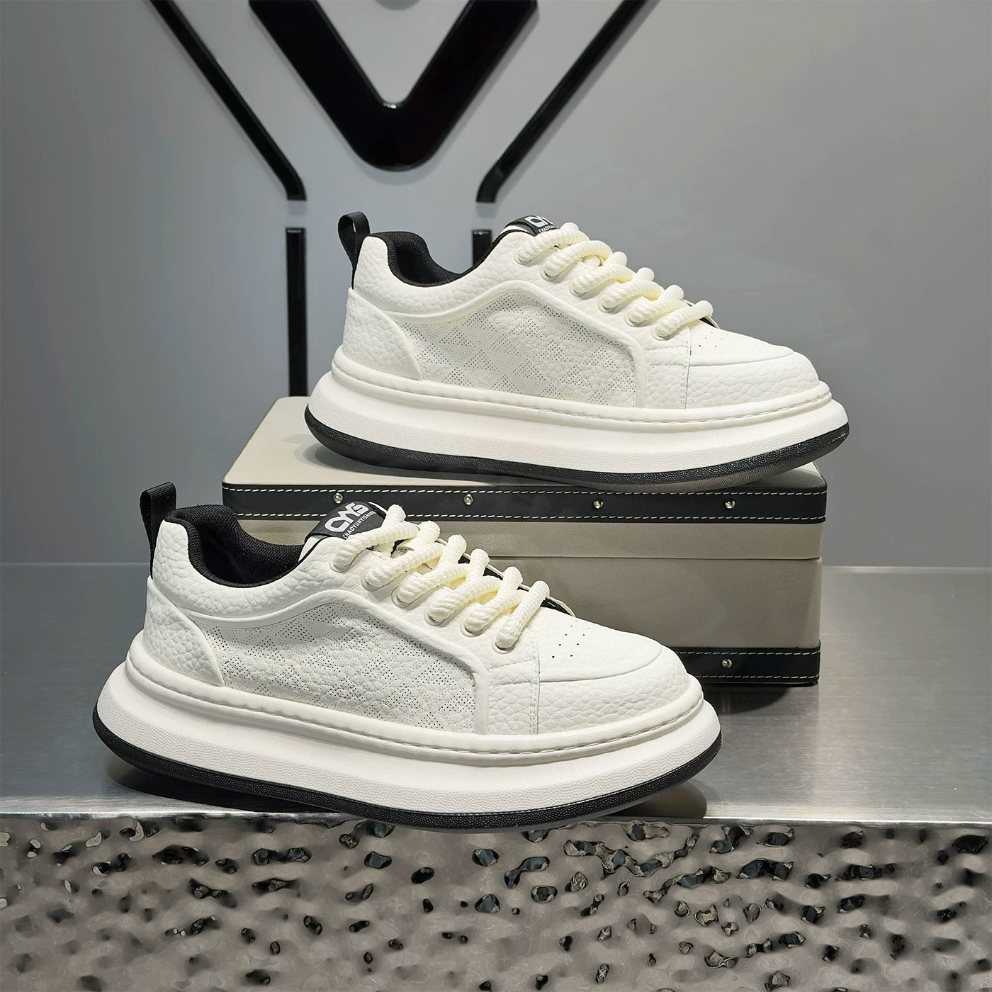 Men's Height-Increasing Platform Breathable Low-Top Trendy White Sneakers