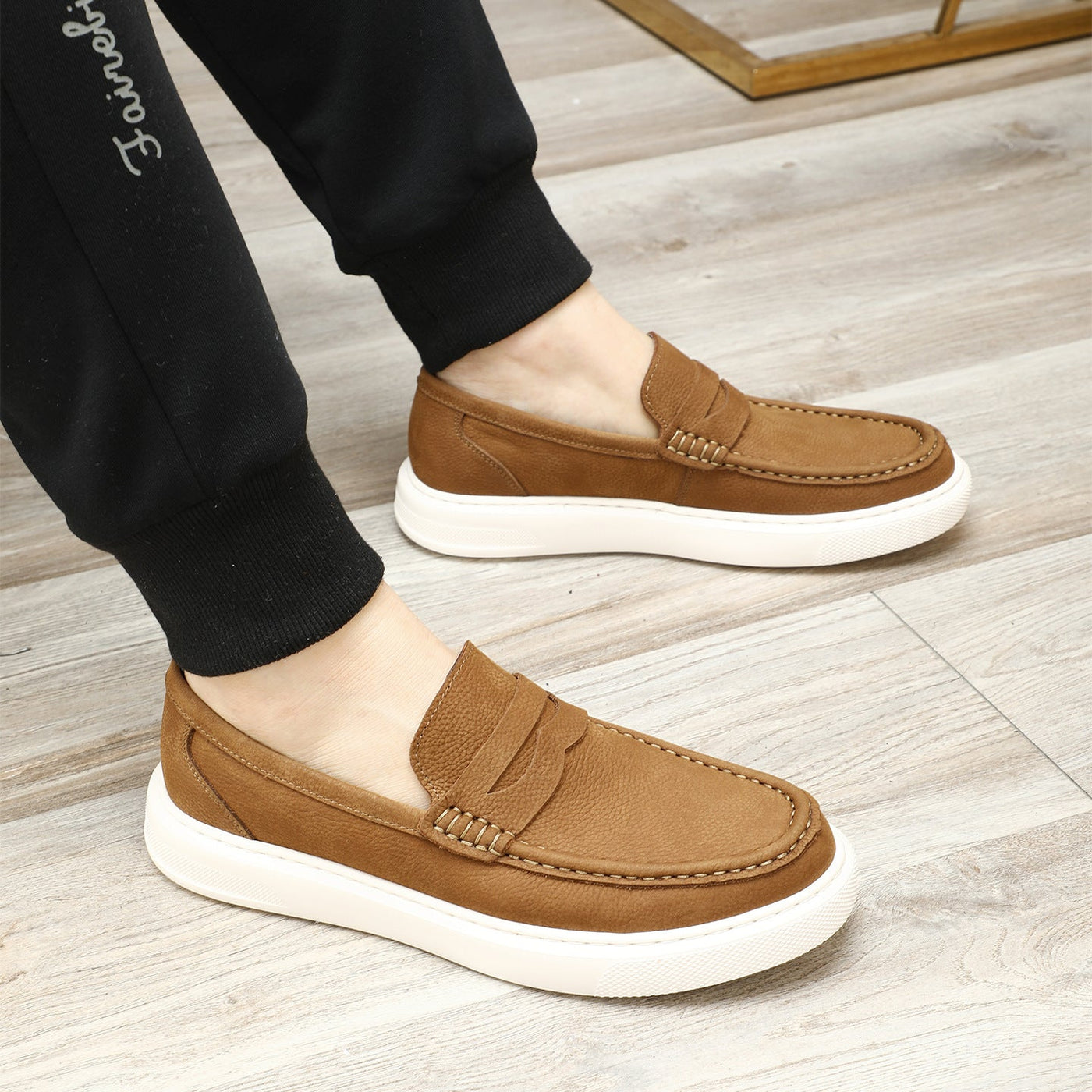 Modern casual lightweight loafers 2026 new matte cowhide urban trendy old money style slip-on men's 3