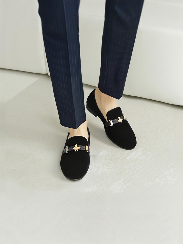 New men's European and American celebrity style imported velvet slip-ons, handmade bee buckle slip-ons, large size smoking shoes
