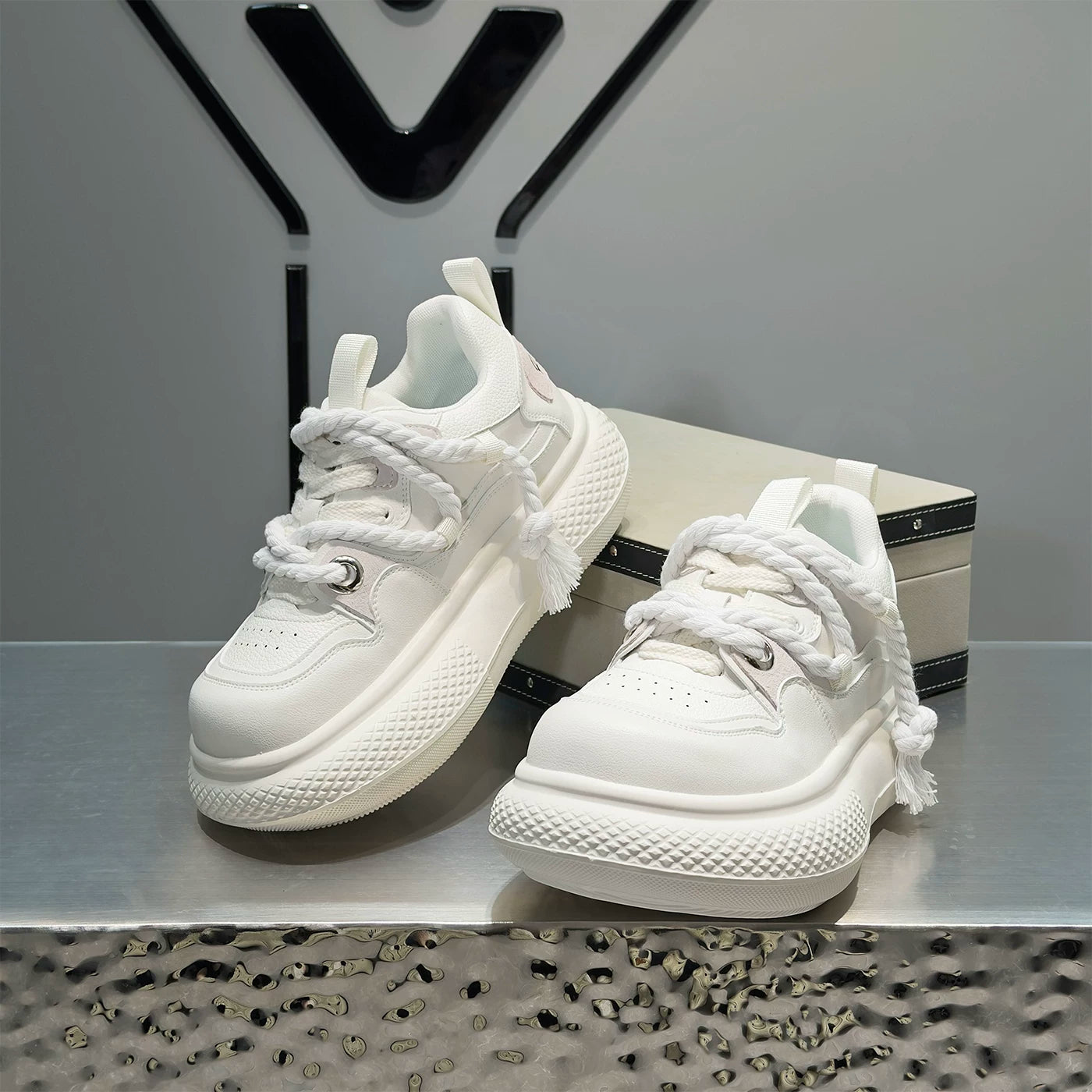 Men's Height-Increasing Platform Big-Toe White Sneakers Spring New