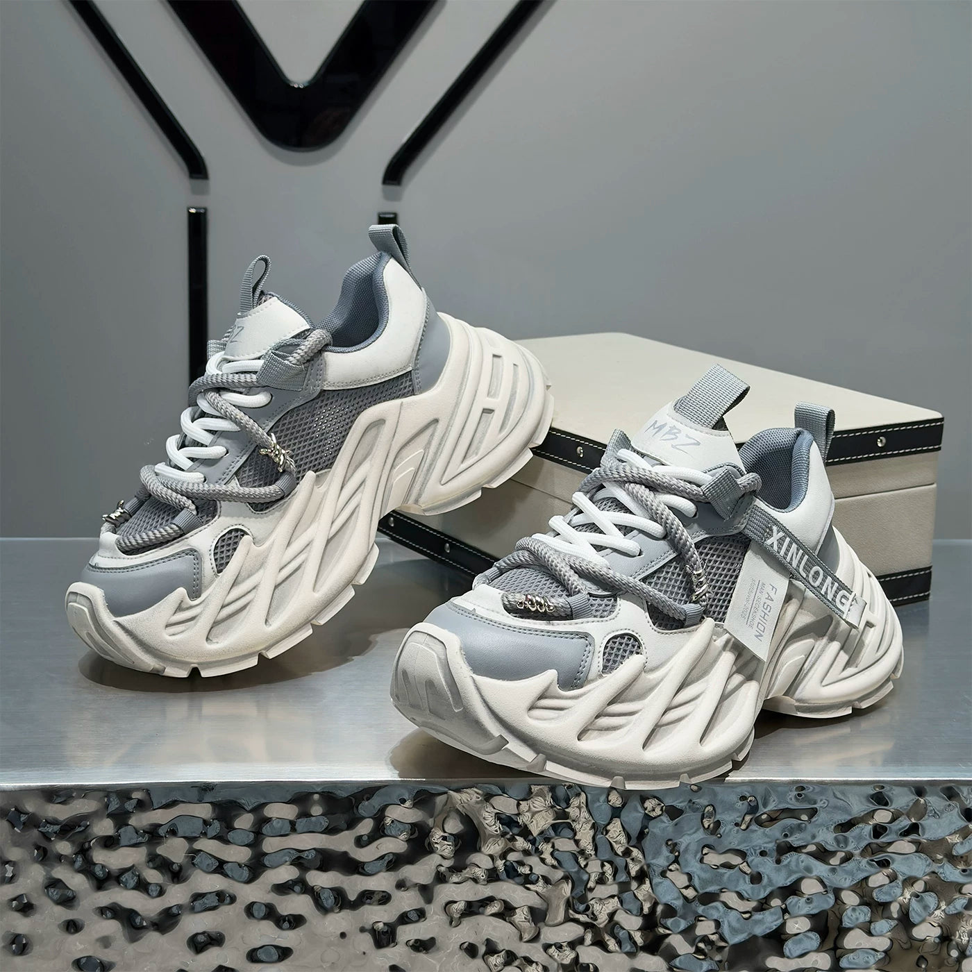 Men's Height-Increasing Platform Breathable Retro Chunky Dad Sneakers 2026 Summer New