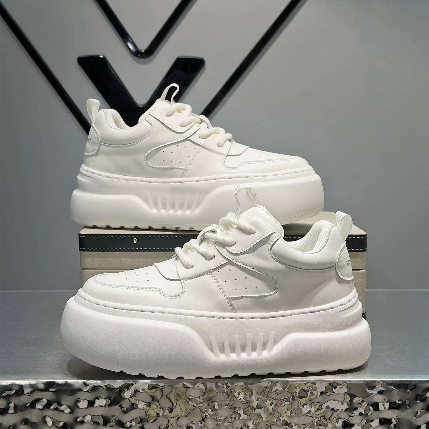 Men's Height-Increasing Platform Trendy White Sneakers 2026 New