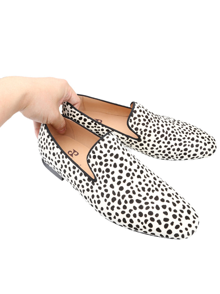 New black and white spotted pattern horse fur one-piece men's loafers European and American style gentleman's formal shoes slip-on trendy shoes