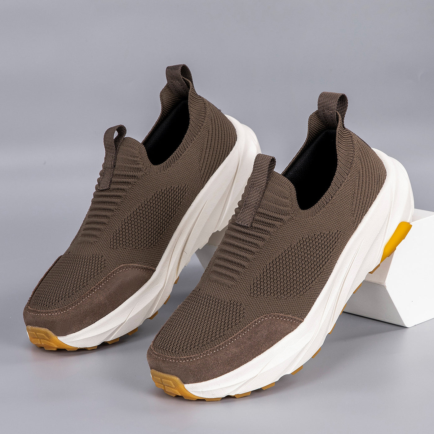 Summernew arrival wide toe men's breathable mesh walking shoes lightweight soft bottom slip-on outdoor casual sports shoes 6