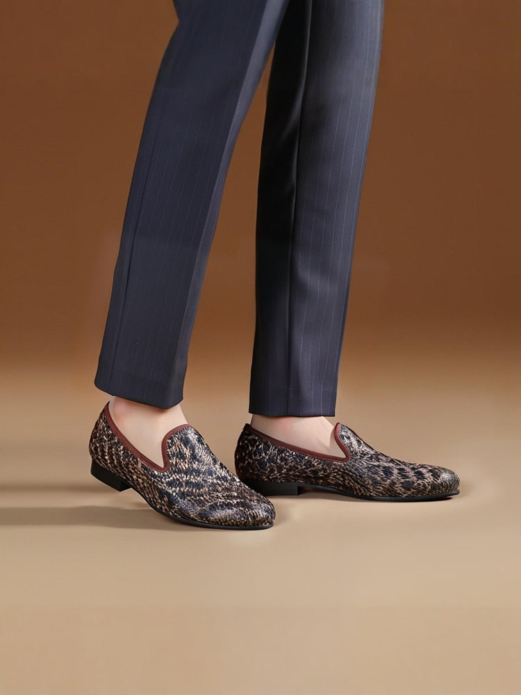 New handmade leopard print special fabric men's loafers European and American trendy large size slip-on low-top shoes