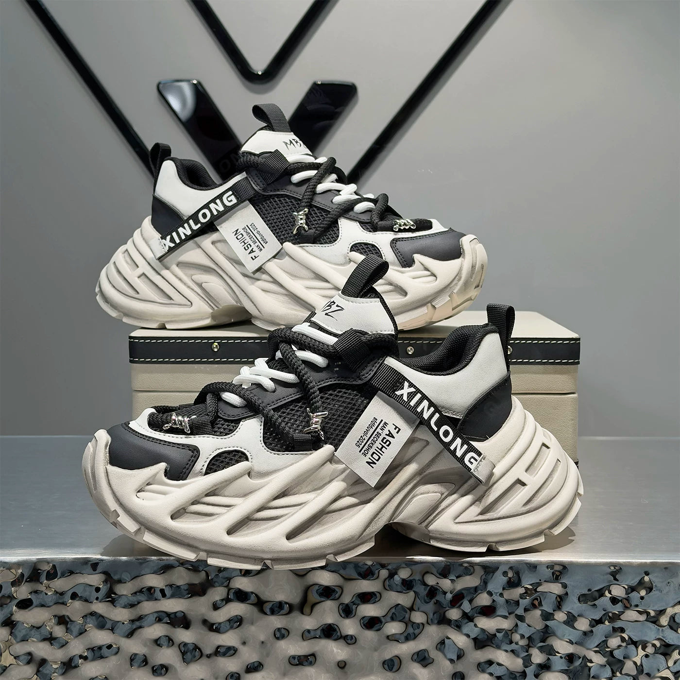 Men's Height-Increasing Platform Breathable Retro Chunky Dad Sneakers 2026 Summer New