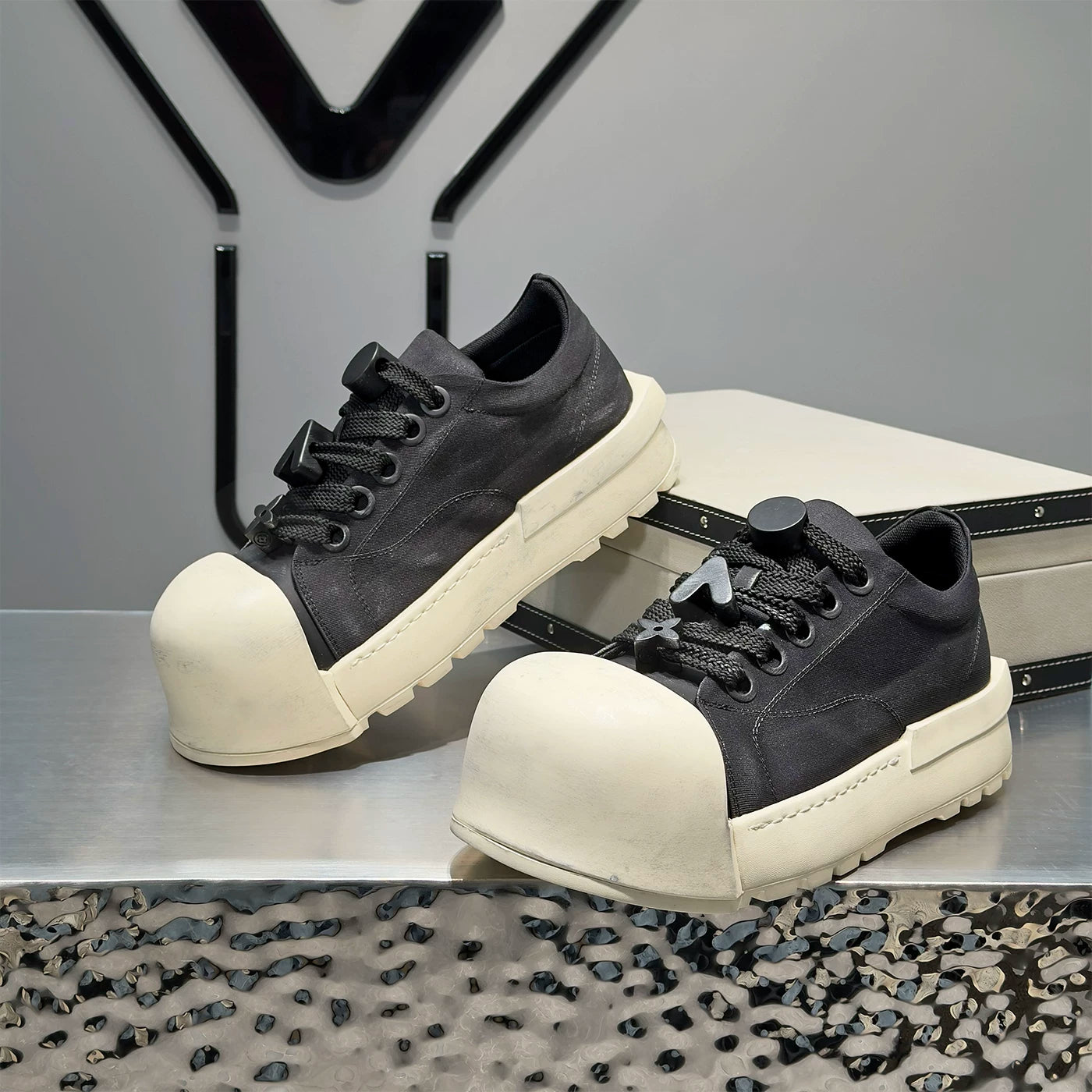 Men's Height-Increasing Platform Low-Top Retro Big-Toe Skate Shoes Summer