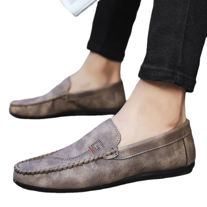 Bean shoes, young men, leisure, lazy people, soft soles, slippery driving, fun shoes, fine guys.(P)