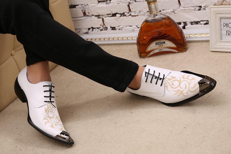 Korean fashion men's hair stylist pointed shoes British fashion printed leather white business casual men's shoes shoes