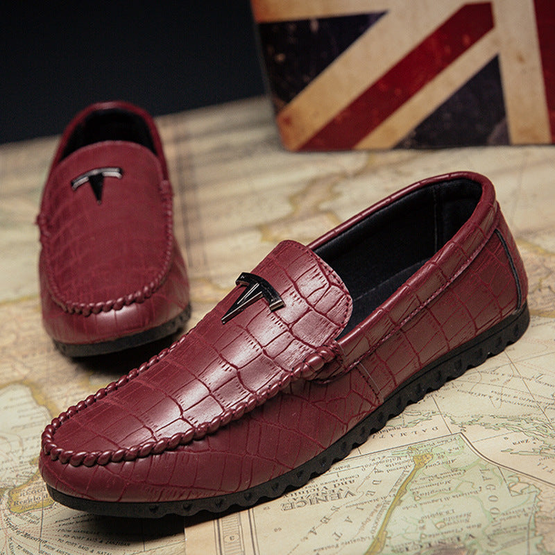 Cross border autumn and winter bean shoes, men's plush warm cotton shoes, casual shoes, lazy men's shoes, British trend pattern leather shoes, men's shoes